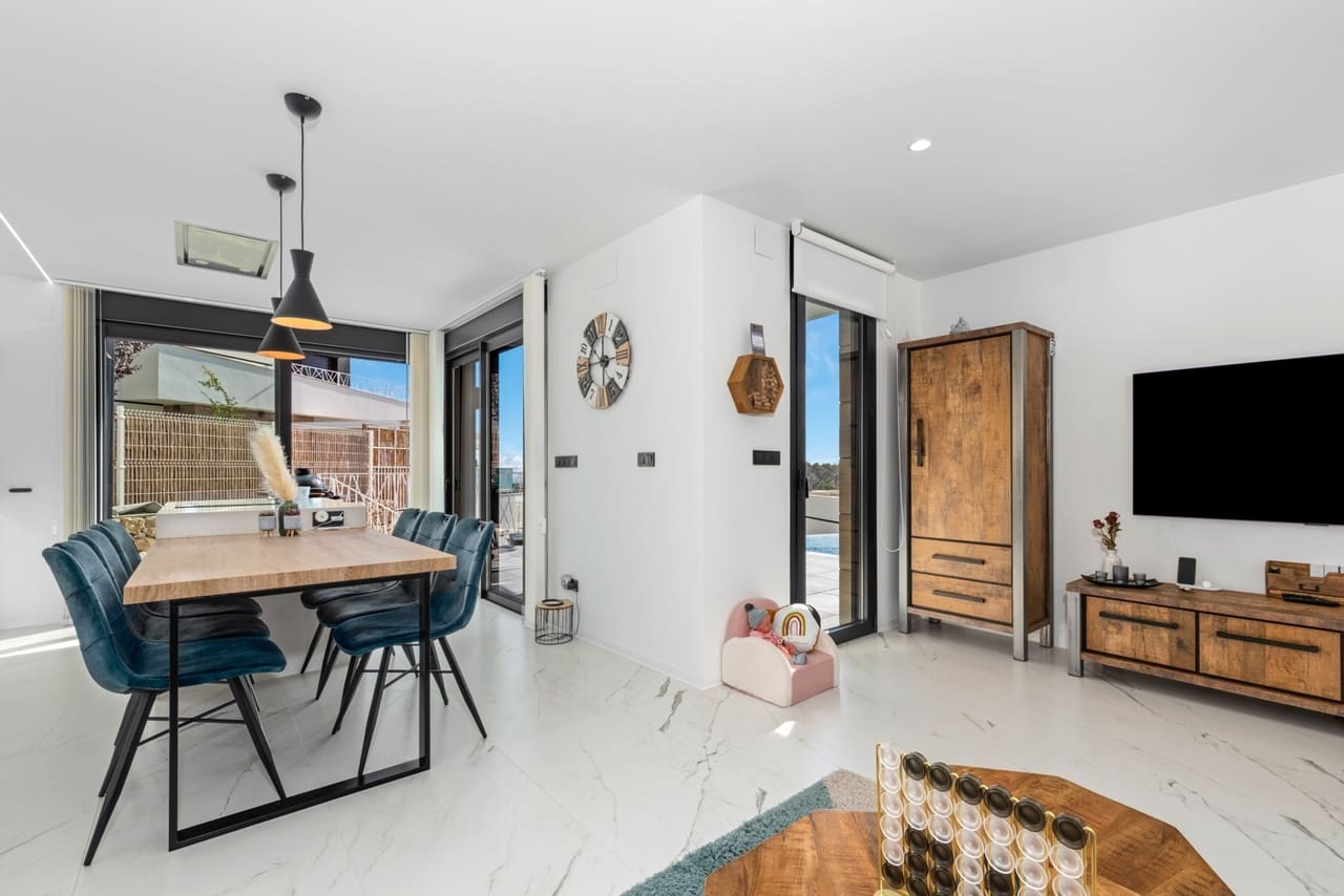 3 bedroom Villa for sale in Finestrat - € 695,000 (Ref: 8923623)