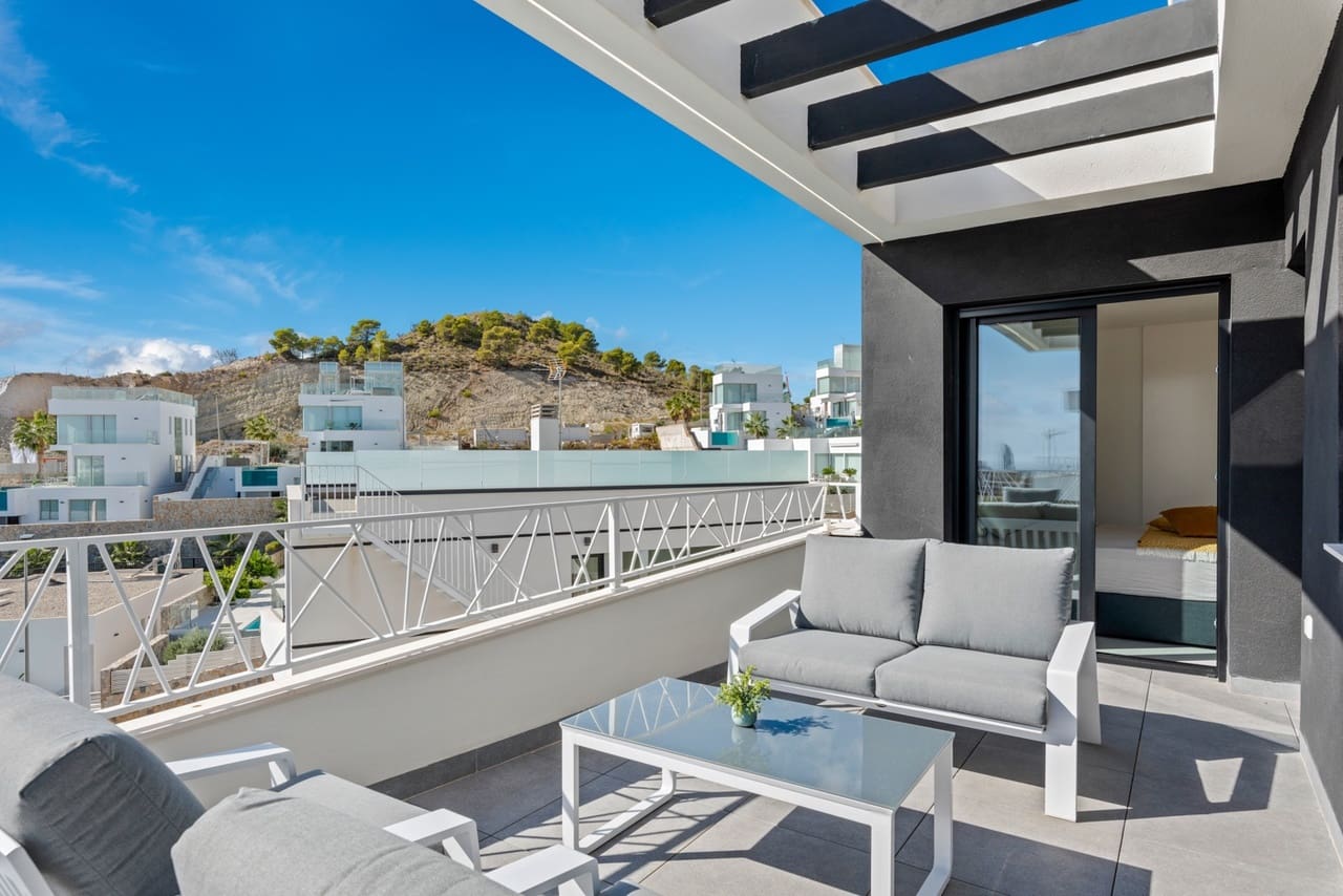 3 bedroom Villa for sale in Finestrat - € 695,000 (Ref: 8923623)