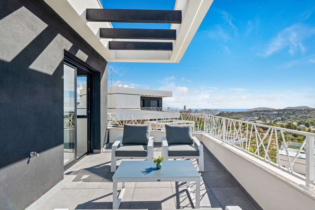 3 bedroom Villa for sale in Finestrat - € 695,000 (Ref: 8923623)