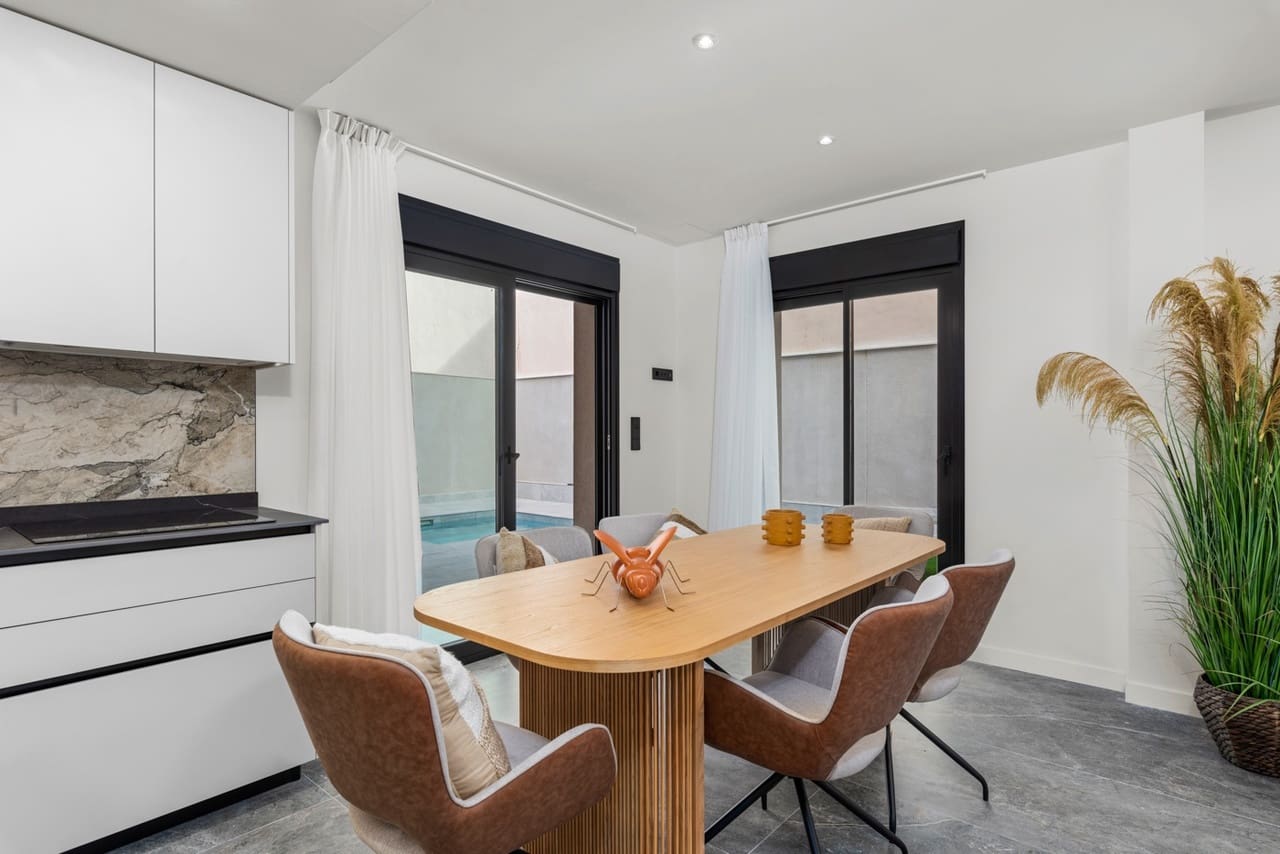 4 slaapkamer Villa te koop in Torre de la Horadada met zwembad - € 698.000 (Ref: 8923625)