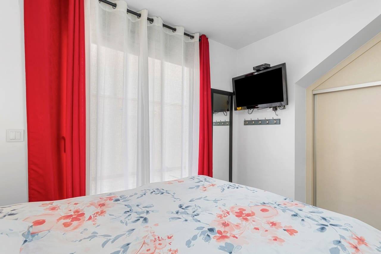 3 bedroom Villa for sale in Orihuela Costa with pool - € 435,000 (Ref: 8923626)