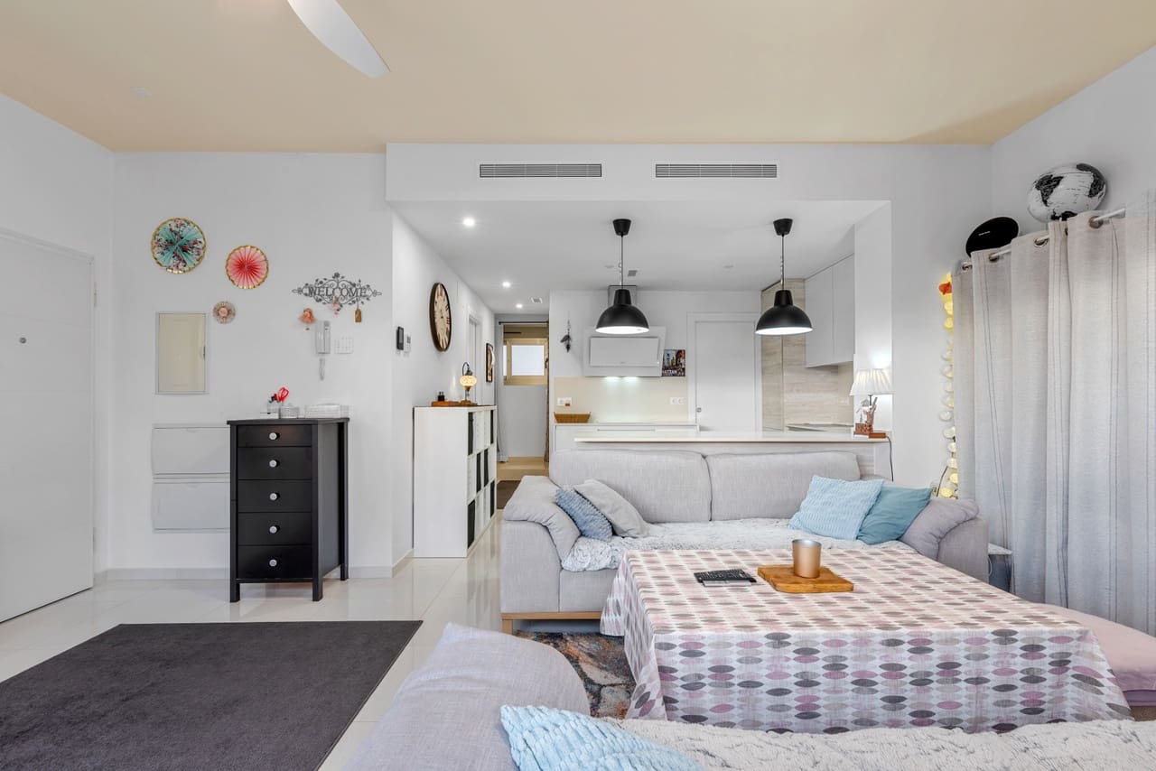 3 bedroom Villa for sale in Orihuela Costa with pool - € 435,000 (Ref: 8923626)