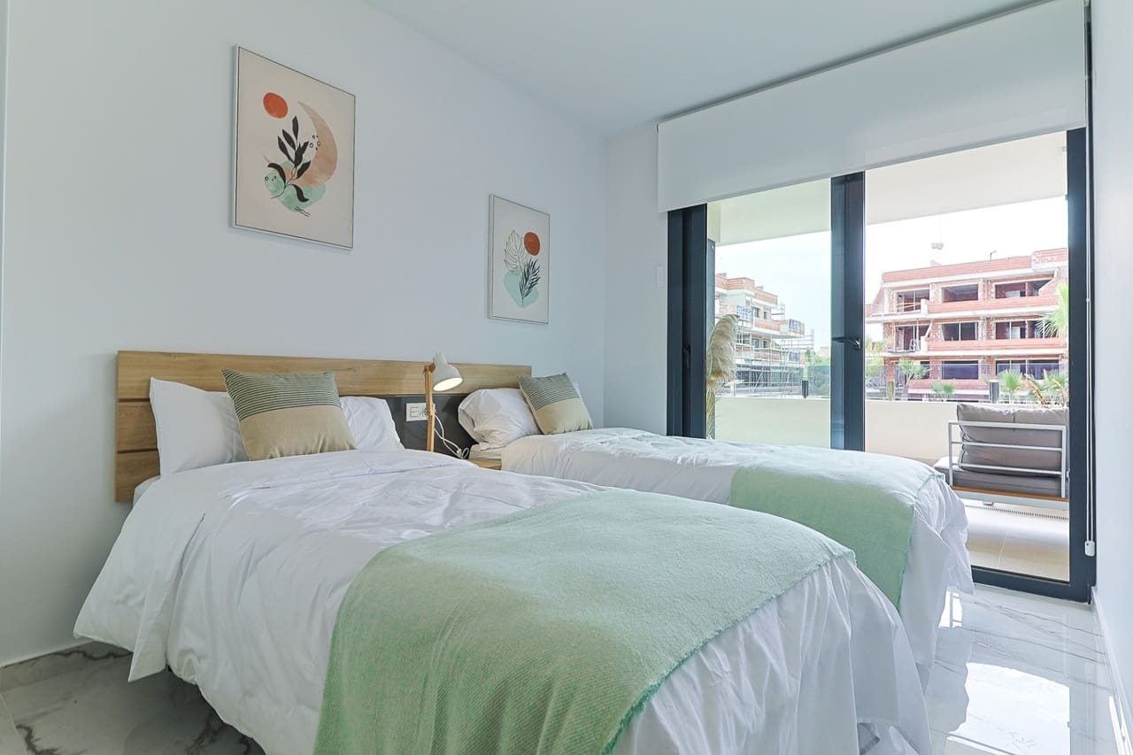 2 slaapkamer Appartement te koop in Orihuela Costa met zwembad - € 299.950 (Ref: 8923630)