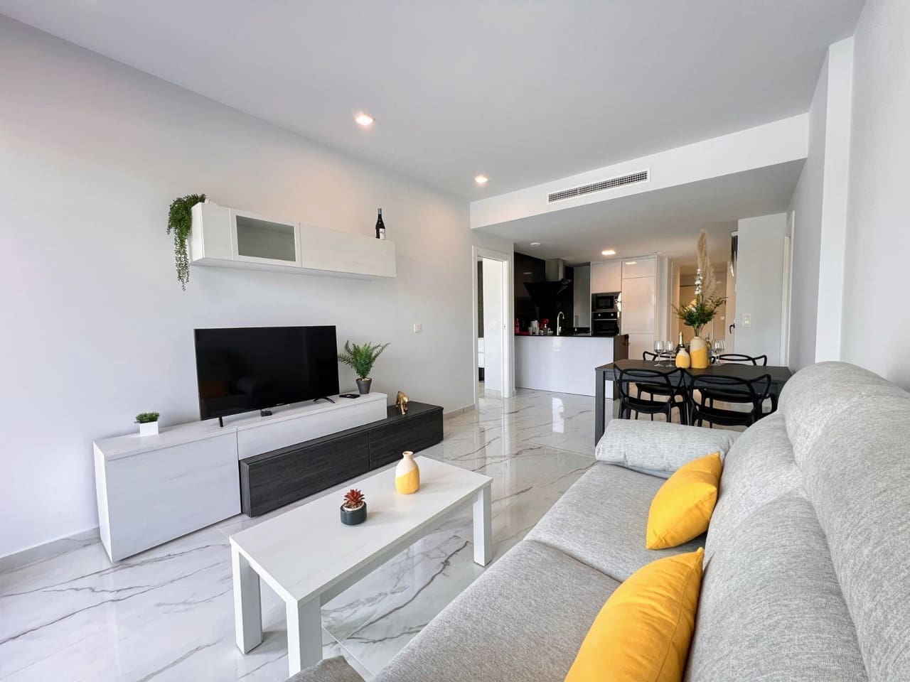 2 slaapkamer Appartement te koop in Orihuela Costa met zwembad - € 269.000 (Ref: 8923633)