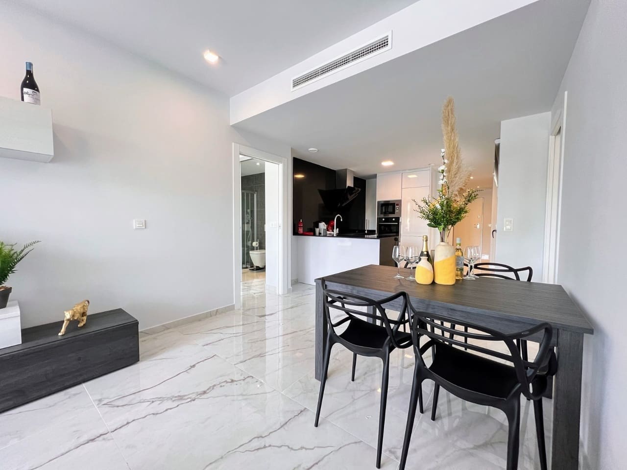 2 slaapkamer Appartement te koop in Orihuela Costa met zwembad - € 269.000 (Ref: 8923633)