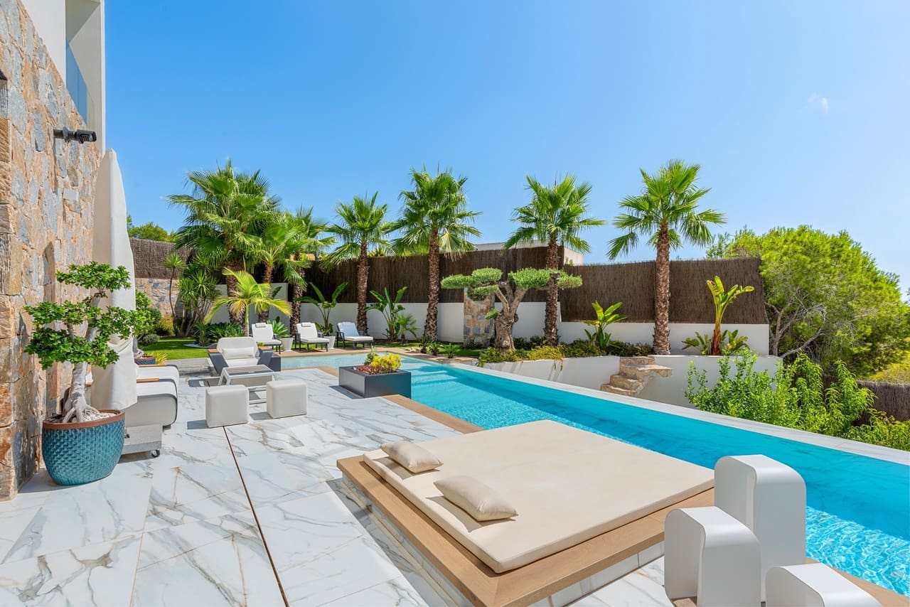 4 quarto Moradia para venda em Las Colinas Golf com piscina - 2 888 000 € (Ref: 8923644)