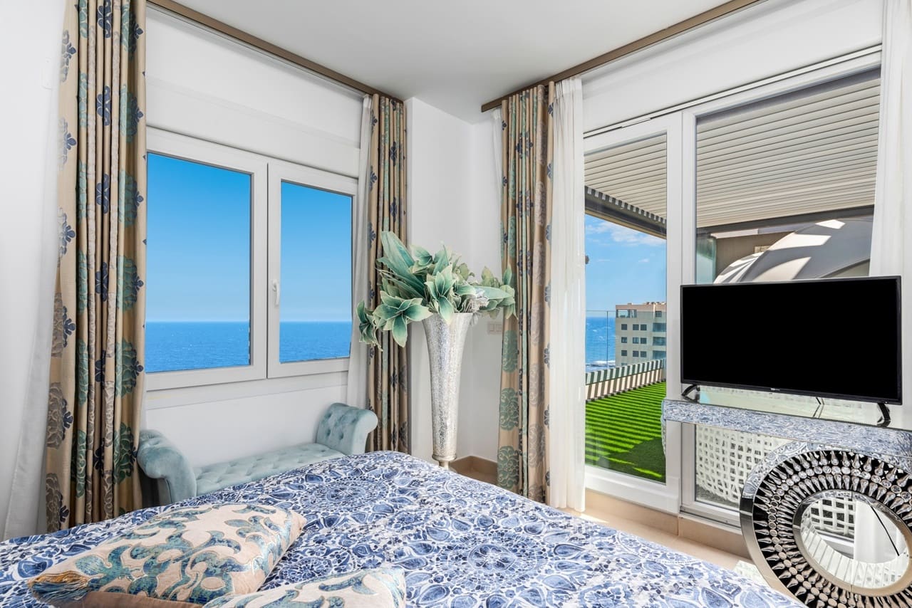 2 soveværelse Penthouse til salg i Orihuela Costa med swimmingpool - € 595.000 (Ref: 8923649)