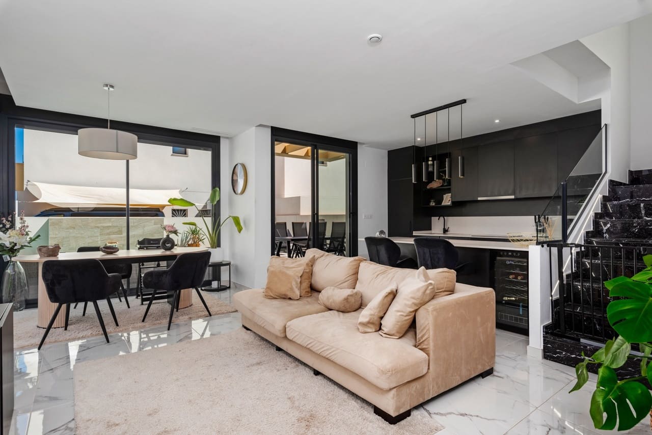 3 sypialnia Willa na sprzedaż w Los Montesinos z basenem - 399 000 € (Ref: 8923650)