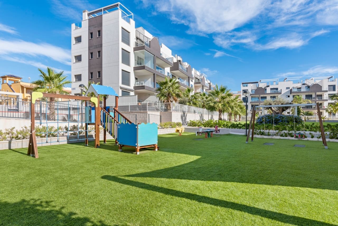 2 soveværelse Penthouse til salg i Orihuela Costa med swimmingpool - € 319.900 (Ref: 8923653)