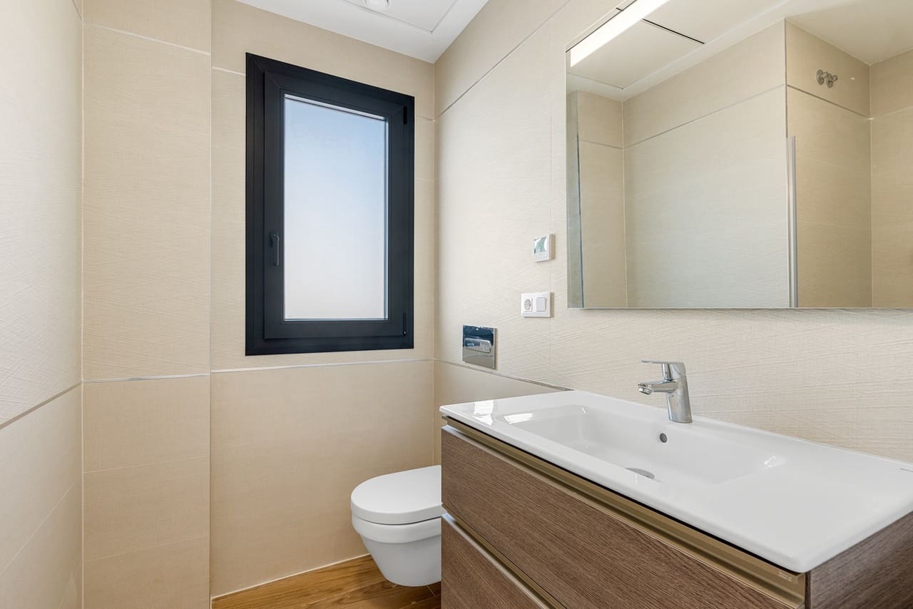 2 sovrum Takvåning till salu i Torrevieja med pool - 369 000 € (Ref: 8923654)