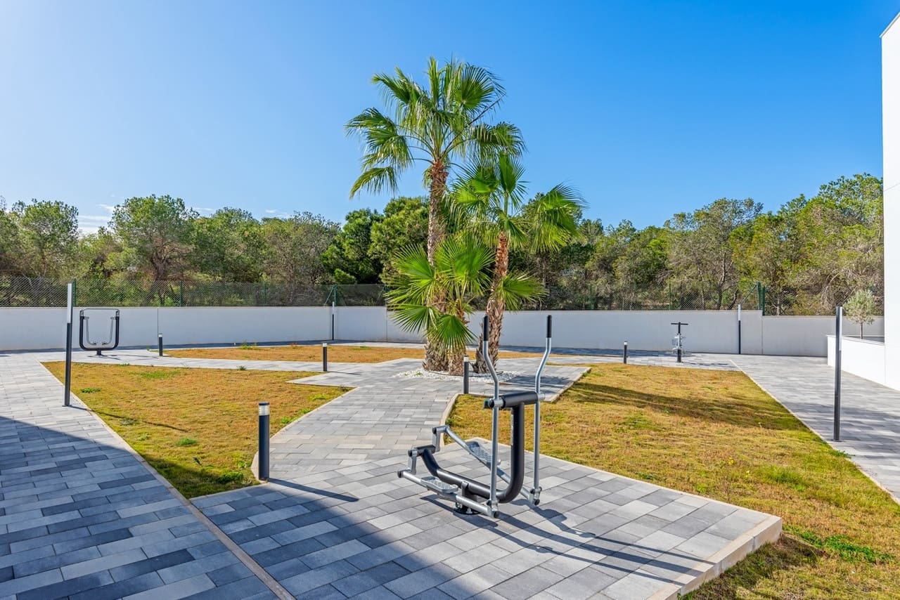 2 sovrum Takvåning till salu i Torrevieja med pool - 369 000 € (Ref: 8923654)