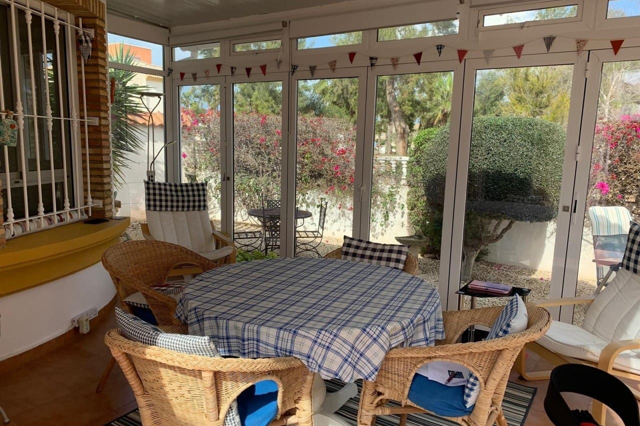 3 slaapkamer Villa te koop in Guardamar del Segura met zwembad - € 269.000 (Ref: 8938560)