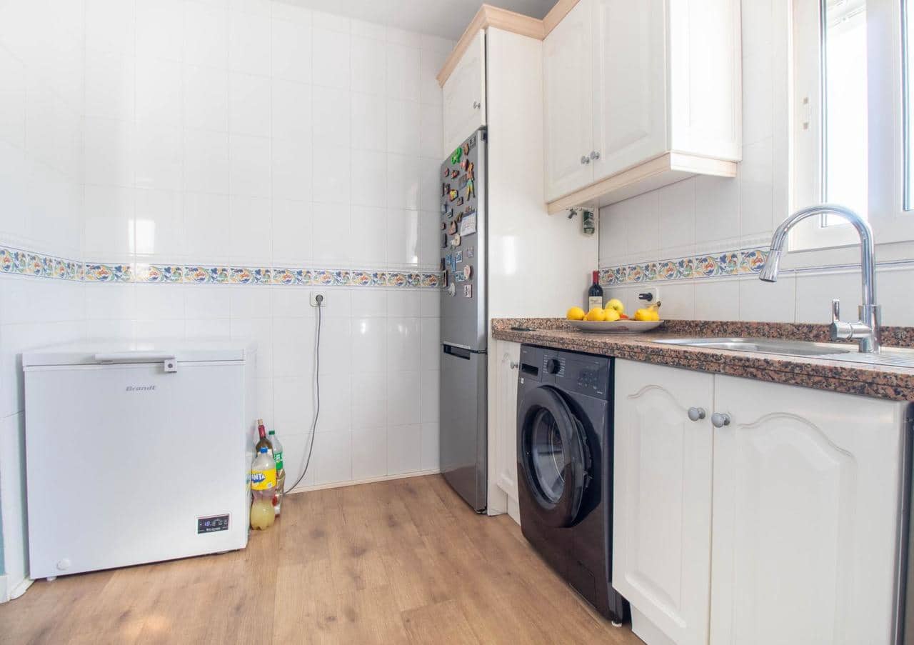 Chalet de 3 habitaciones en San Miguel de Salinas en venta con piscina - 425.000 € (Ref: 8939541)