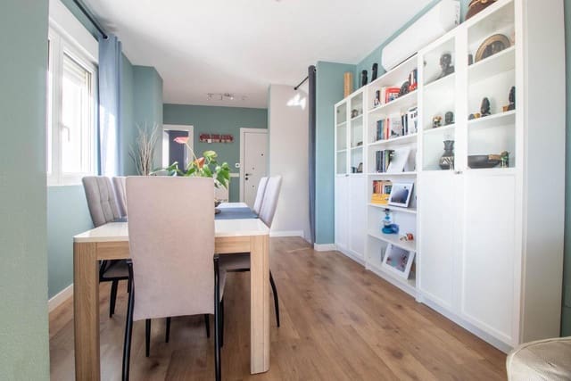 Chalet de 3 habitaciones en San Miguel de Salinas en venta con piscina - 425.000 € (Ref: 8939541)