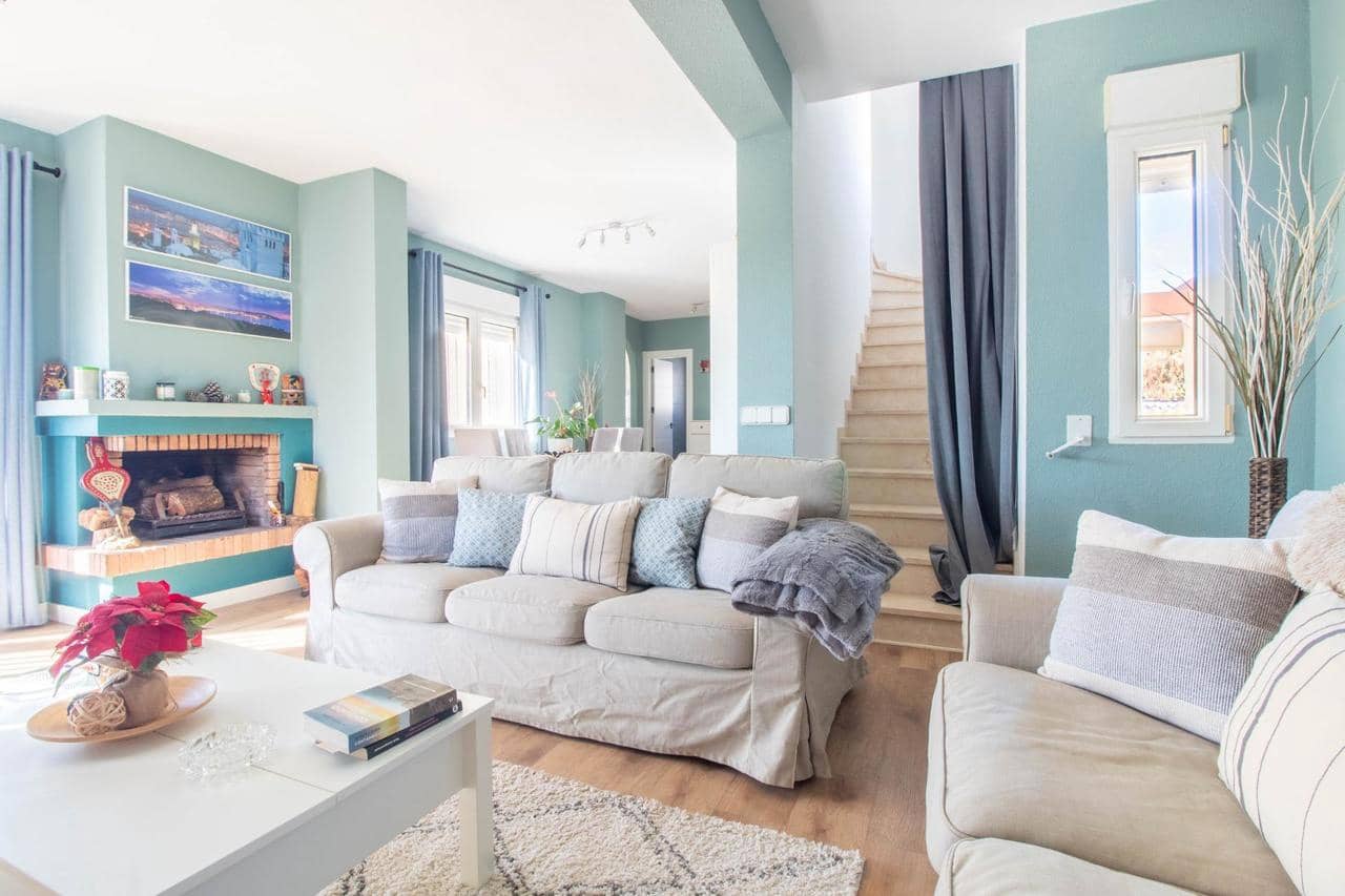 Chalet de 3 habitaciones en San Miguel de Salinas en venta con piscina - 425.000 € (Ref: 8939541)