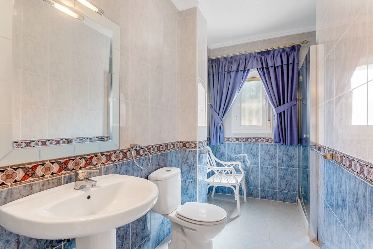 Chalet de 7 habitaciones en Ciudad Quesada en venta con piscina - 750.000 € (Ref: 8960099)