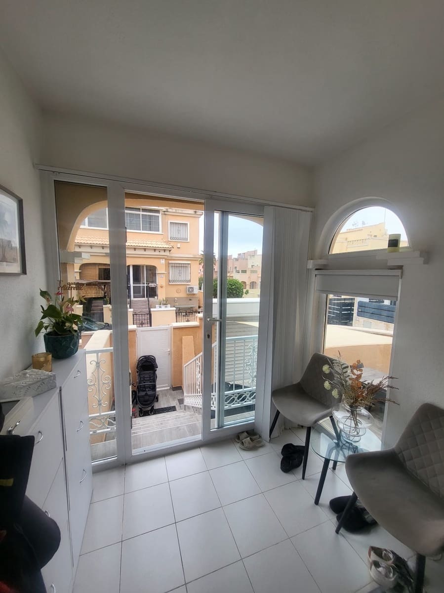 3 sypialnia Dom na sprzedaż w Villamartin z basenem garażem - 279 900 € (Ref: 8964247)