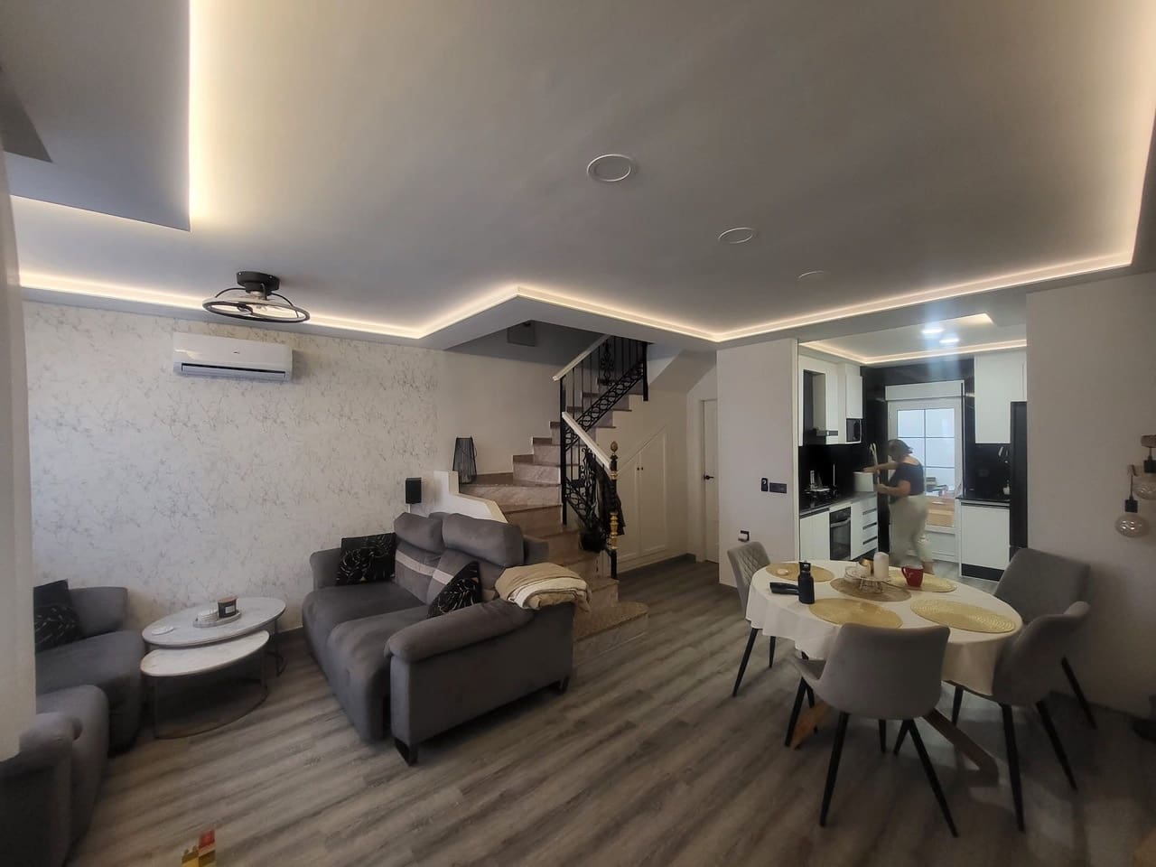 3 sypialnia Dom na sprzedaż w Villamartin z basenem garażem - 279 900 € (Ref: 8964247)