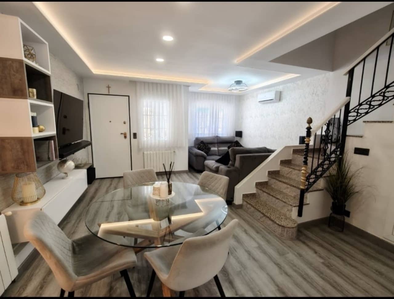 3 sypialnia Dom na sprzedaż w Villamartin z basenem garażem - 279 900 € (Ref: 8964247)