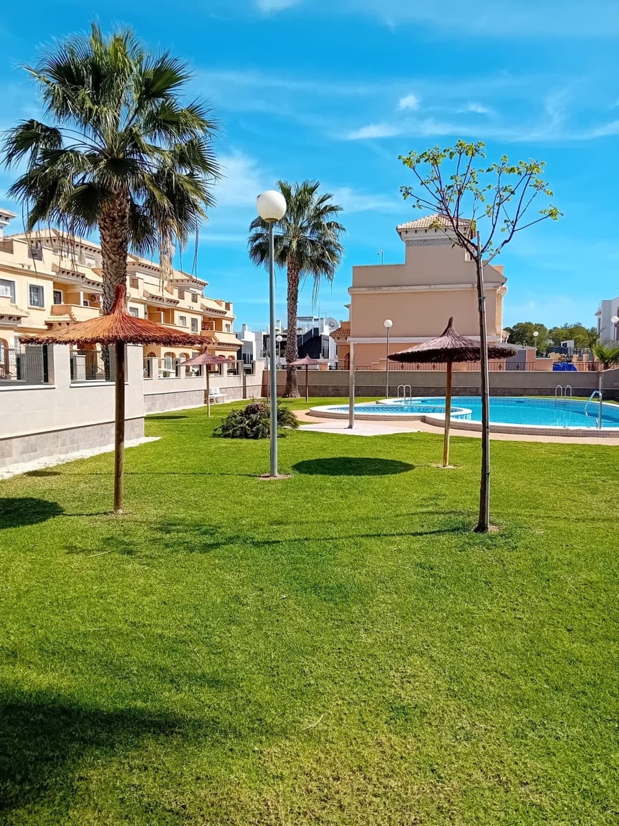 3 sypialnia Dom na sprzedaż w Villamartin z basenem garażem - 279 900 € (Ref: 8964247)