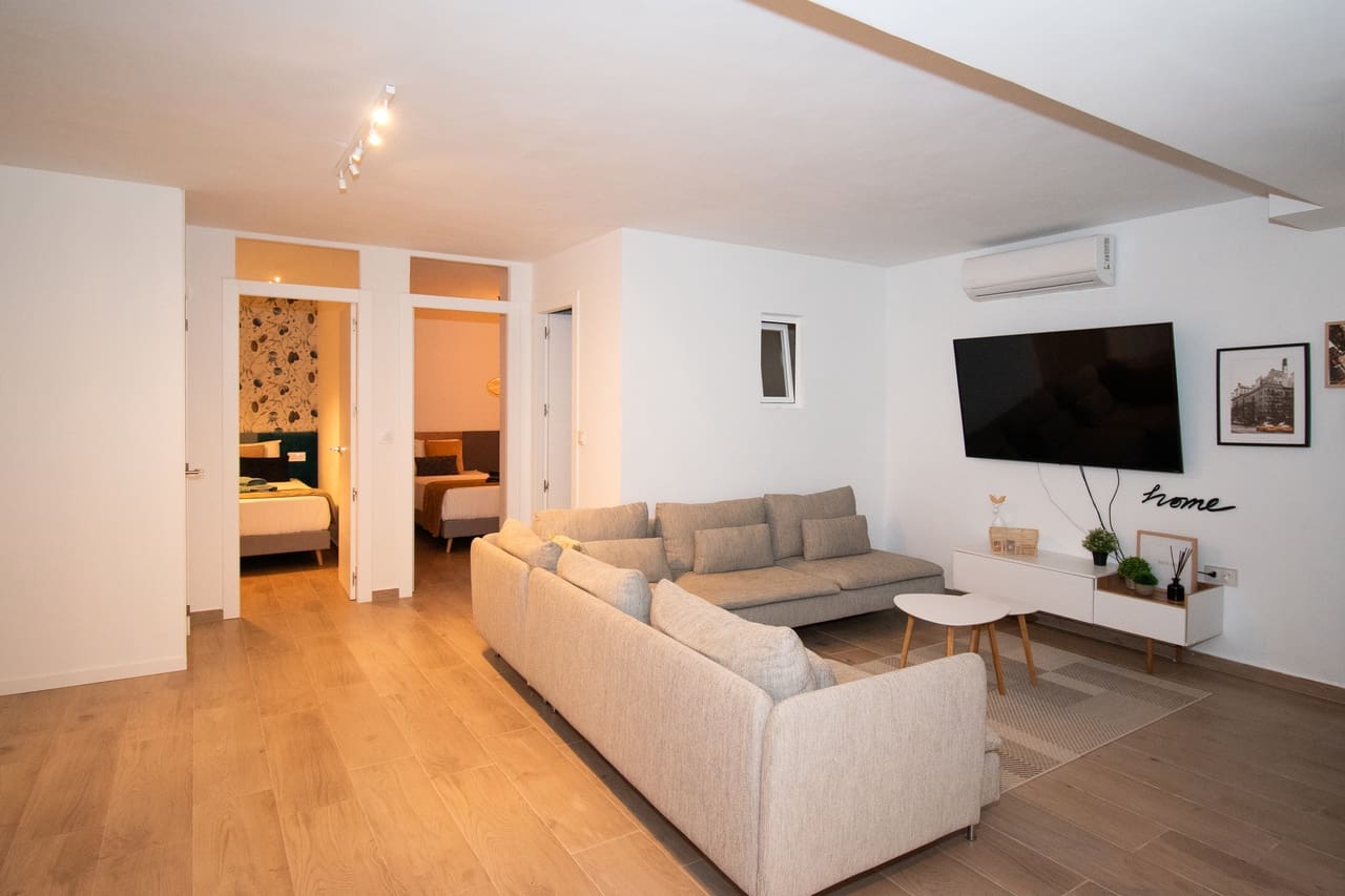 5 slaapkamer Villa te koop in Villamartin met zwembad garage - € 579.900 (Ref: 8964248)