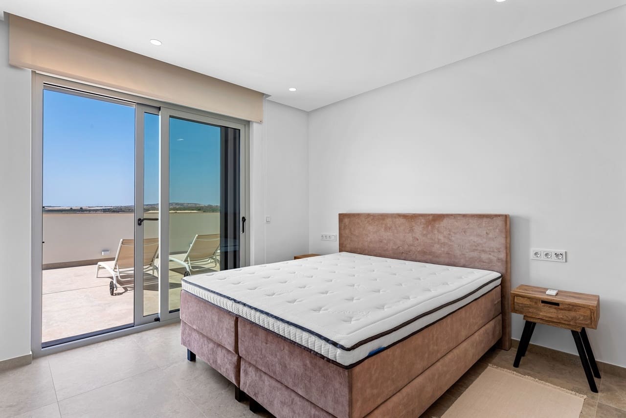 4 slaapkamer Villa te koop in Benijofar met zwembad garage - € 1.495.000 (Ref: 8975873)