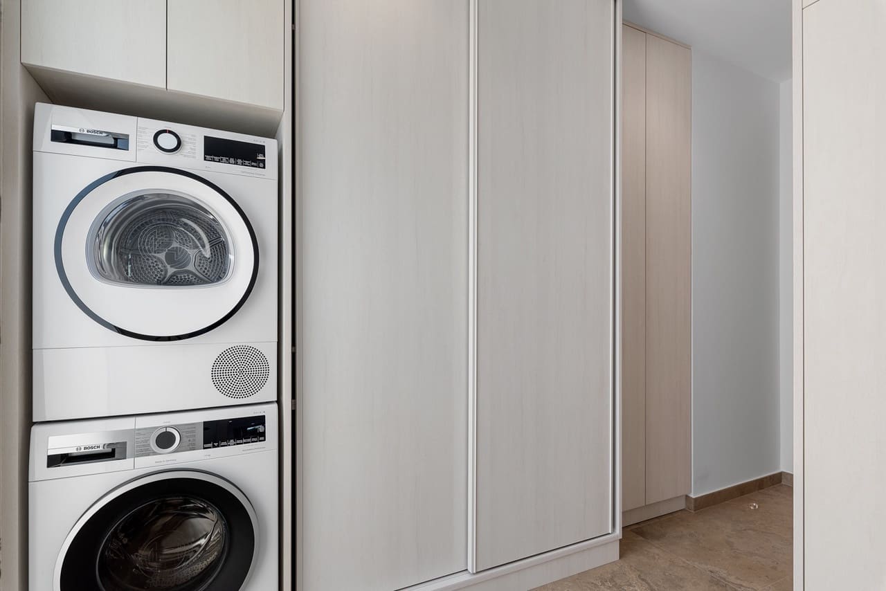 4 slaapkamer Villa te koop in Benijofar met zwembad garage - € 1.495.000 (Ref: 8975873)