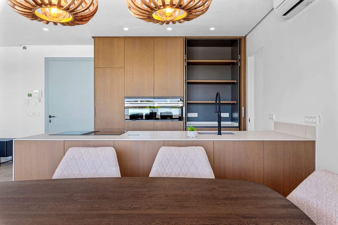 4 slaapkamer Villa te koop in Benijofar met zwembad garage - € 1.495.000 (Ref: 8975873)