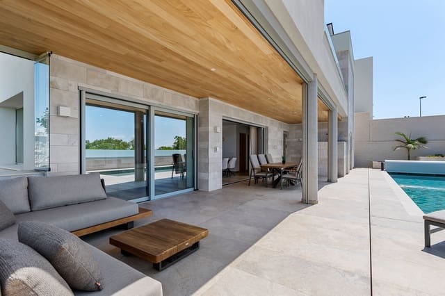 4 soverom Villa til salgs i Benijófar med svømmebasseng garasje - € 1 495 000 (Ref: 8975873)