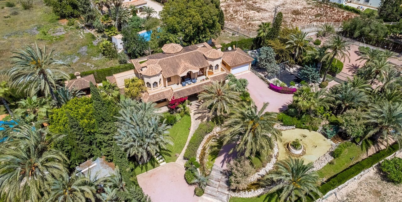 5 Zimmer Villa zu verkaufen in Elche / Elx mit Pool - 1.165.000 € (Ref: 8975879)