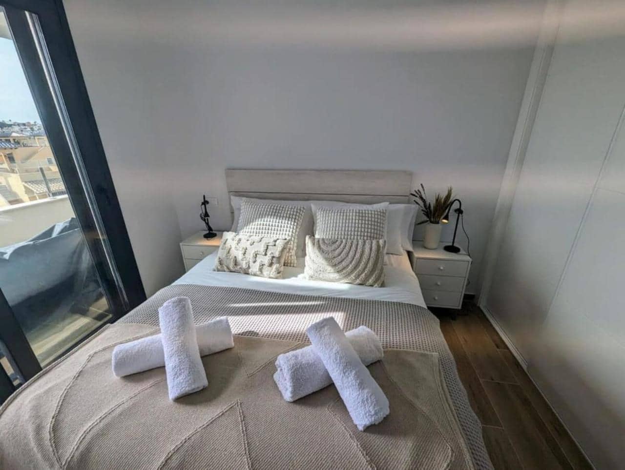 2 sypialnia Penthouse na sprzedaż w Villamartin z basenem garażem - 329 995 € (Ref: 8978547)