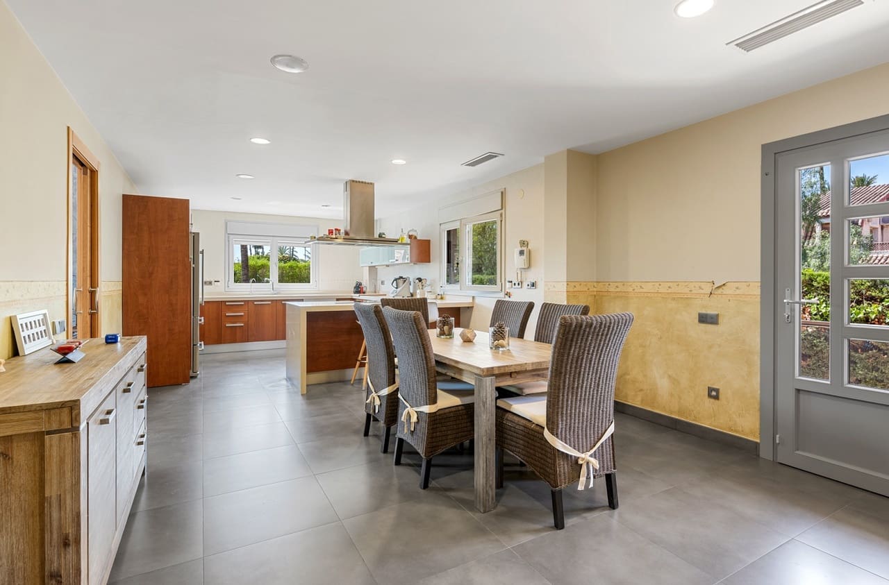 5 soverom Villa til salgs i Elche / Elx - € 930 000 (Ref: 8978558)