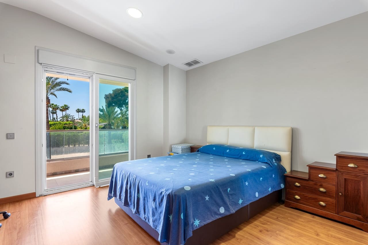 5 soverom Villa til salgs i Elche / Elx - € 930 000 (Ref: 8978558)