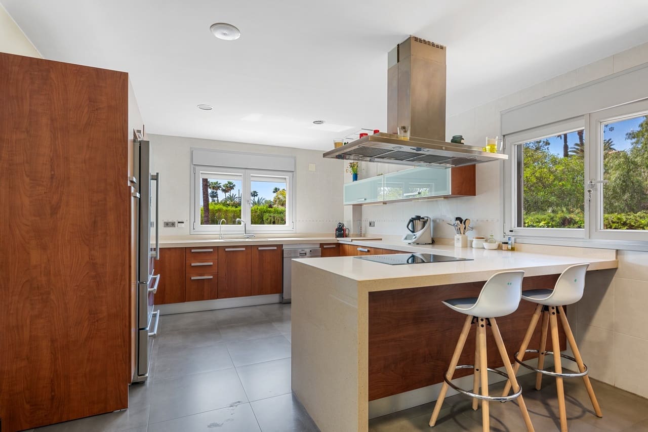 5 soverom Villa til salgs i Elche / Elx - € 930 000 (Ref: 8978558)