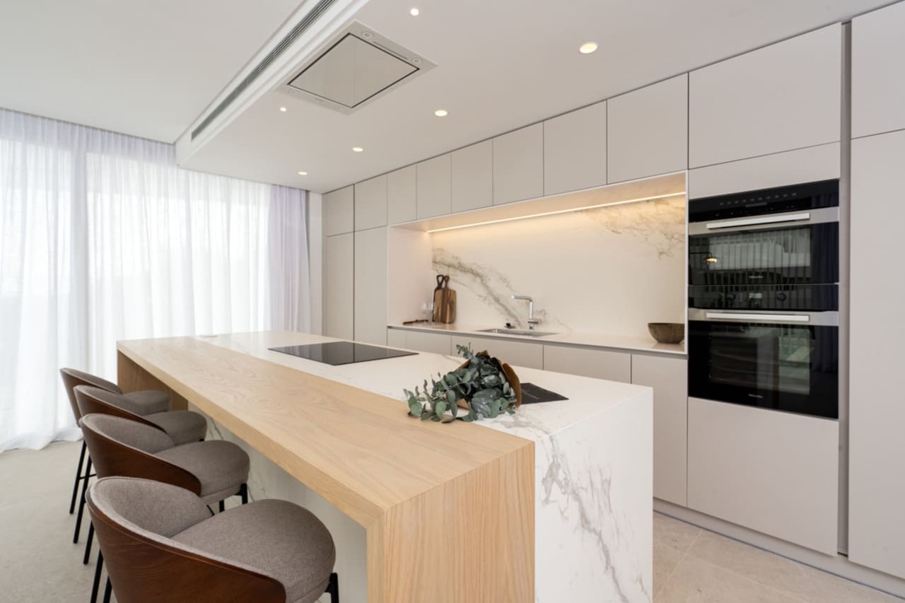 4 soveværelse Penthouse til salg i Marbella med swimmingpool - € 2.290.000 (Ref: 8996685)