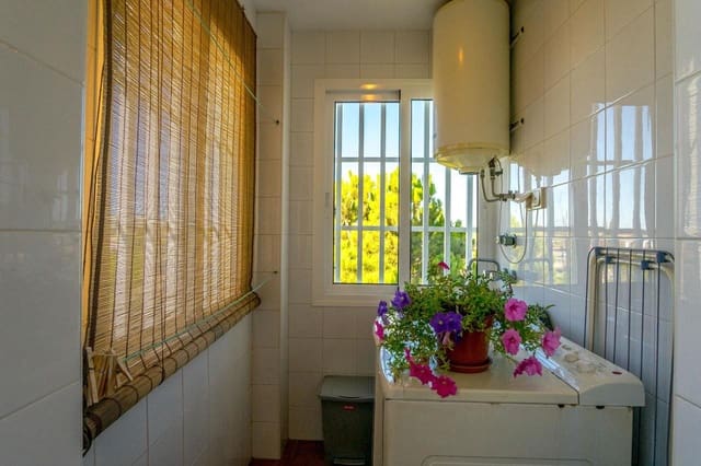 3 slaapkamer Appartement te koop in Dehesa de Campoamor, Orihuela met zwembad - € 229.500 (Ref: 9007682)