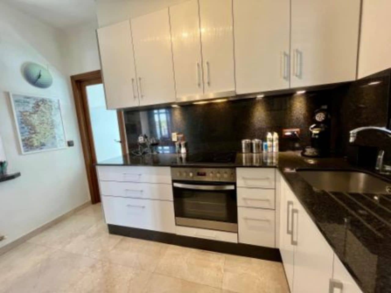 4 soverom Villa til salgs i Villamartin med svømmebasseng garasje - € 879 000 (Ref: 9016751)