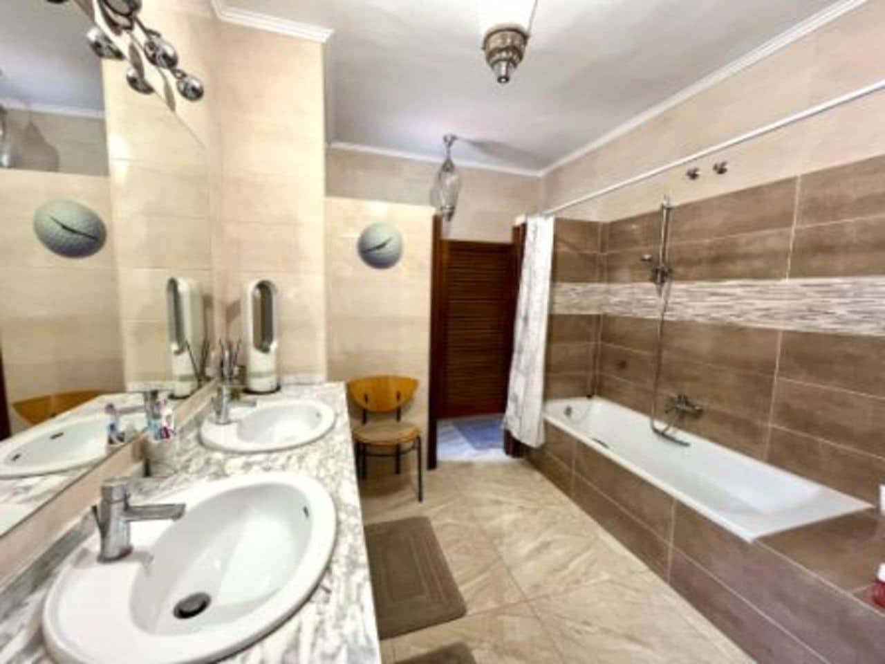 4 soverom Villa til salgs i Villamartin med svømmebasseng garasje - € 879 000 (Ref: 9016751)