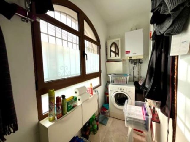 4 camera da letto Villa in vendita in Villamartin, Orihuela con piscina garage - 879.000 € (Rif: 9016751)