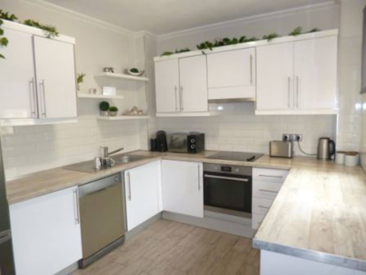 4 bedroom Villa for sale in Playa Flamenca with pool garage - € 399,995 (Ref: 9016753)