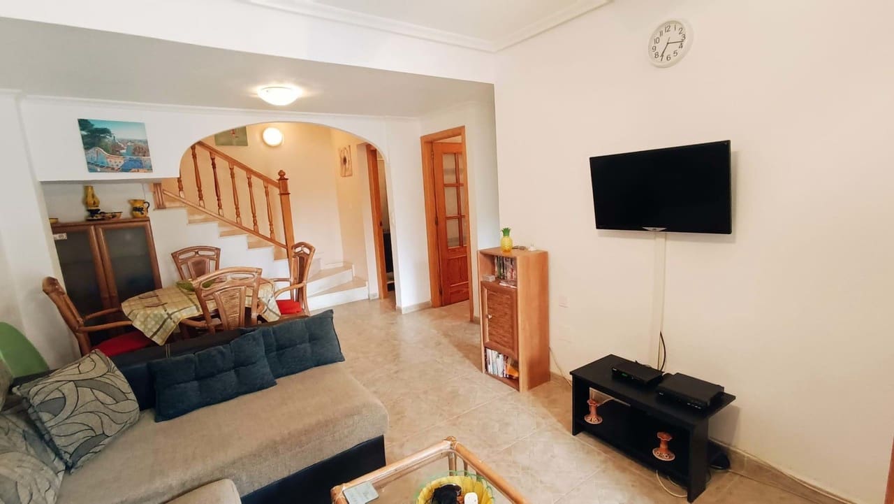 3 bedroom Townhouse for sale in Playa Flamenca with pool garage - € 225,000 (Ref: 9016758)