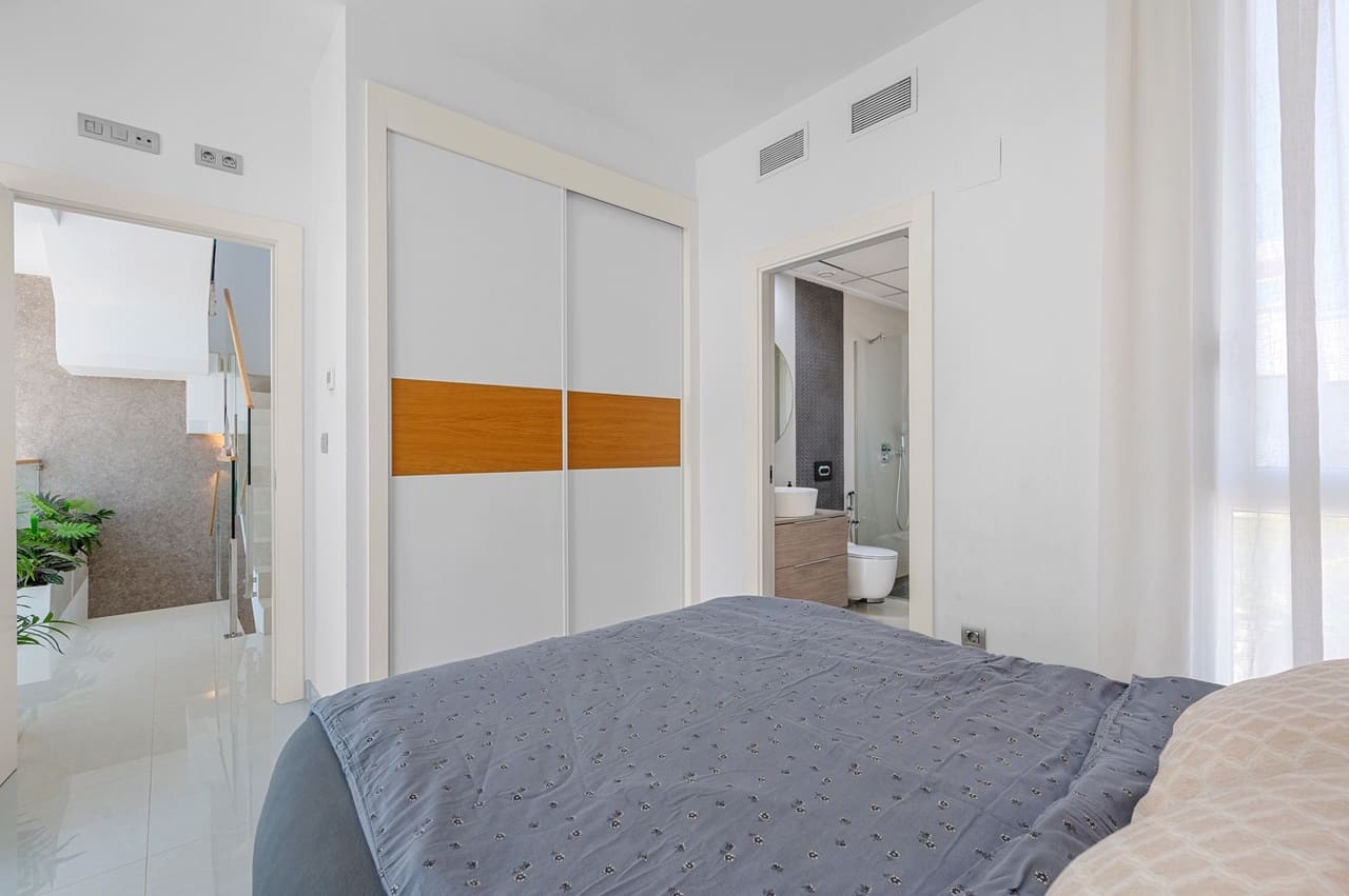 3 chambre Villa/Maison à vendre à Ciudad Quesada avec piscine - 470 000 € (Ref: 9064989)