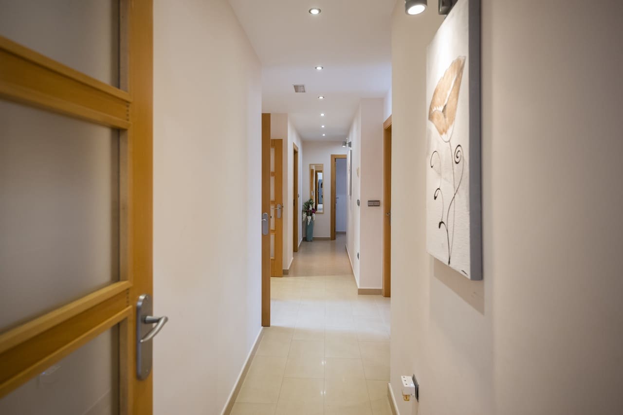 4 bedroom Villa for sale in Avileses with pool garage - € 1,350,000 (Ref: 9081359)