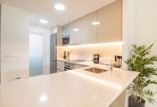 Apartamento de 2 habitaciones en Dehesa de Campoamor, Orihuela en venta - 395.000 € (Ref: 9106353)