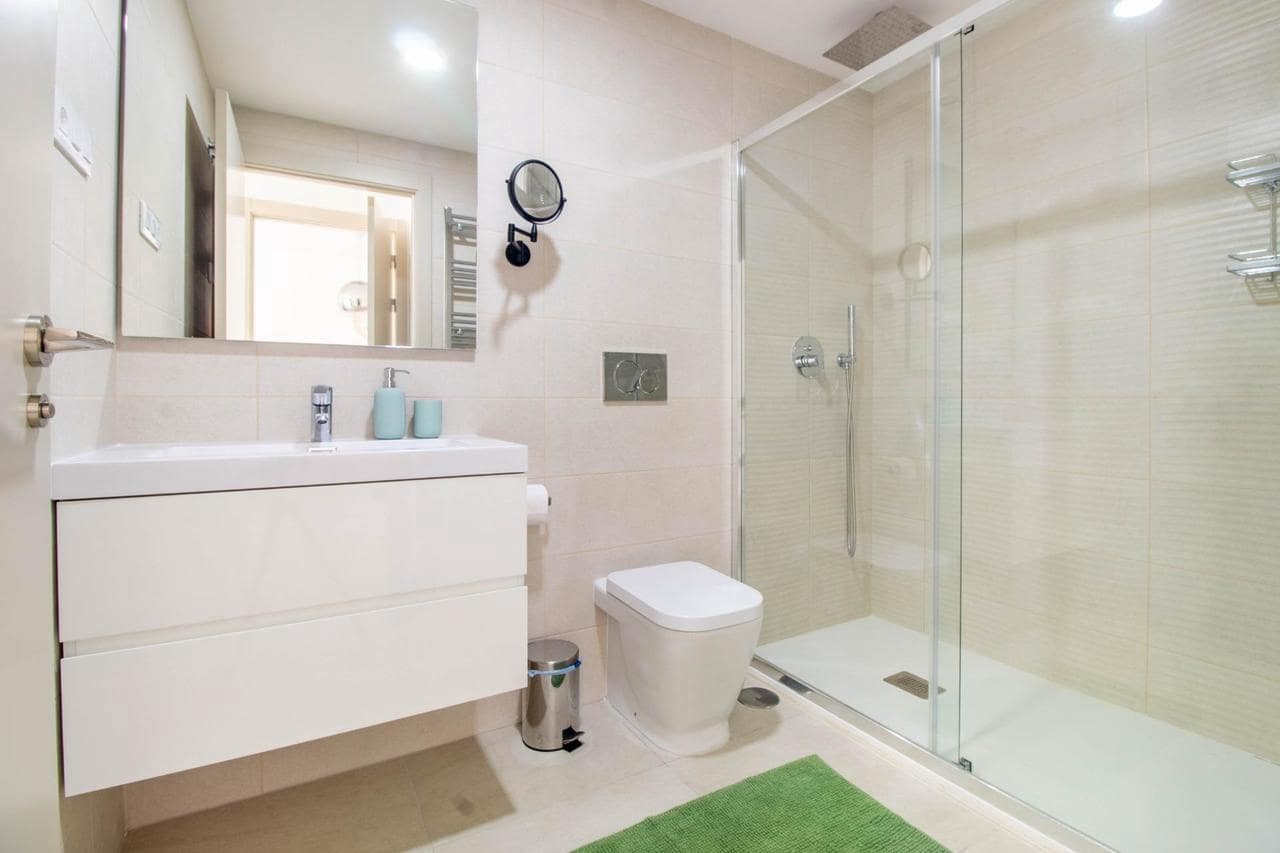 Apartamento de 2 habitaciones en Orihuela Costa en venta - 395.000 € (Ref: 9106353)