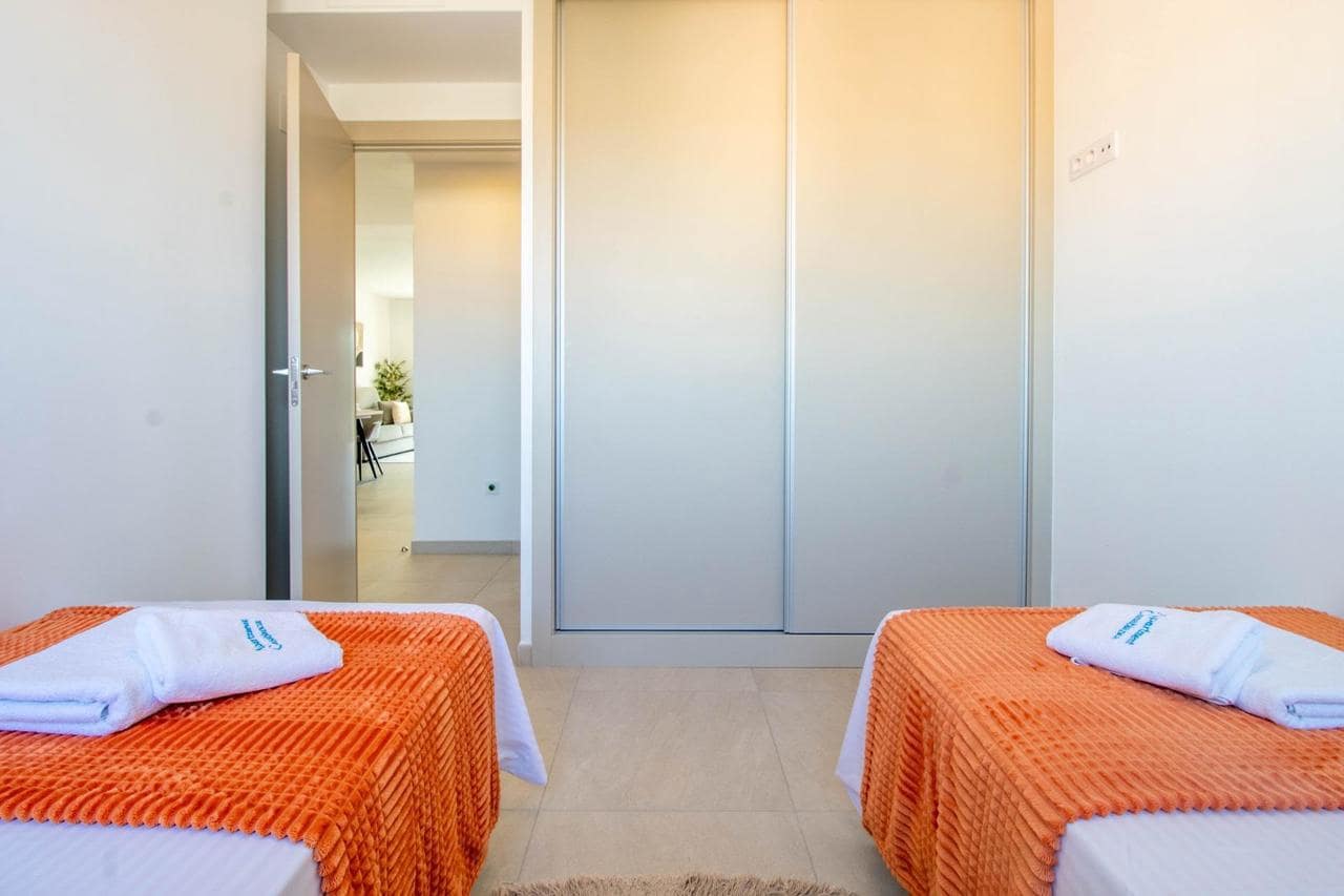 Apartamento de 2 habitaciones en Orihuela Costa en venta - 395.000 € (Ref: 9106353)