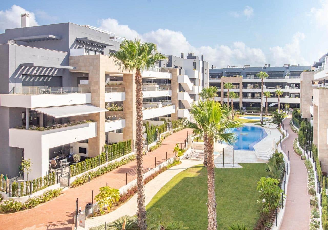 Apartamento de 2 habitaciones en Orihuela Costa en venta - 395.000 € (Ref: 9106353)