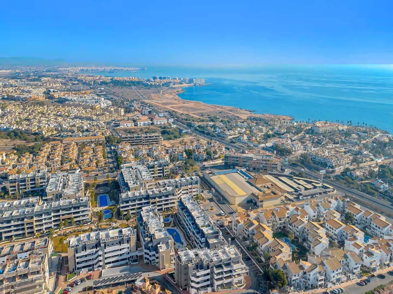 Apartamento de 2 habitaciones en Orihuela Costa en venta - 395.000 € (Ref: 9106353)