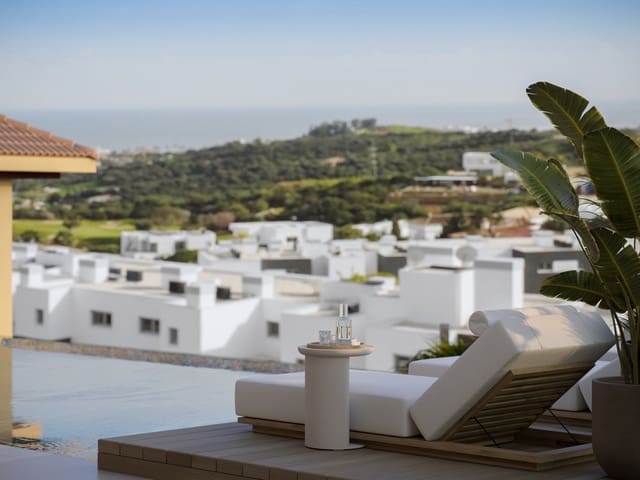 Chalet de 5 habitaciones en Valle Romano Golf, Estepona en venta con piscina - 1.765.000 € (Ref: 9111961)