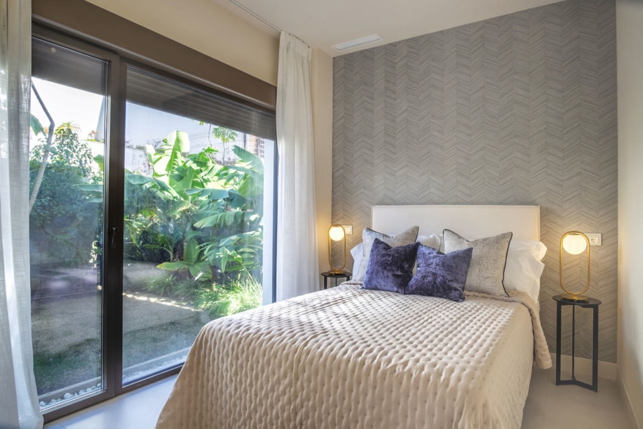 4 bedroom Villa for sale in Estepona with pool - € 4,500,000 (Ref: 9111995)